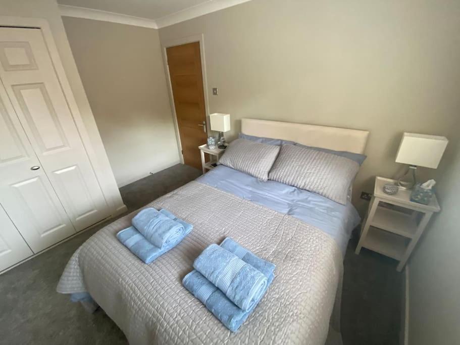 Beautiful 3 Bed Home In The Heart Of New Forest Hordle Buitenkant foto